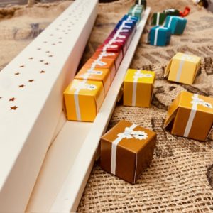 « Calendrier de l’Avent STAR NOIR »  24 chocolats de notre assortiment sans alcool